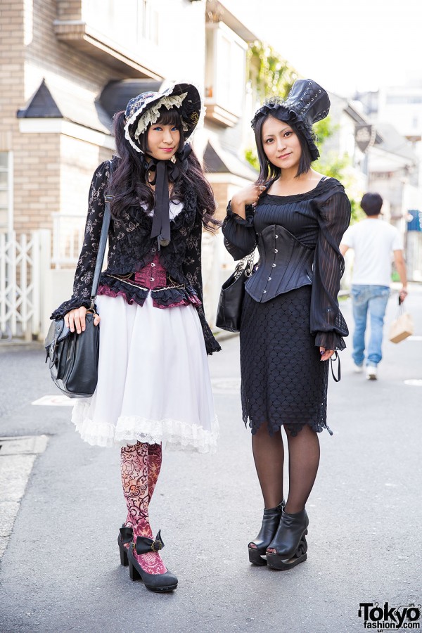Gothic Harajuku Girls in h.NAOTO, Axes Femme, Alice and the Pirates, K.victoria & PureOne Corset Works