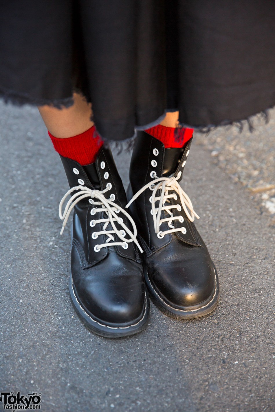 Harajuku Girls in All Black w/ Jouetie, Vivienne Westwood, Chanel, I am ...