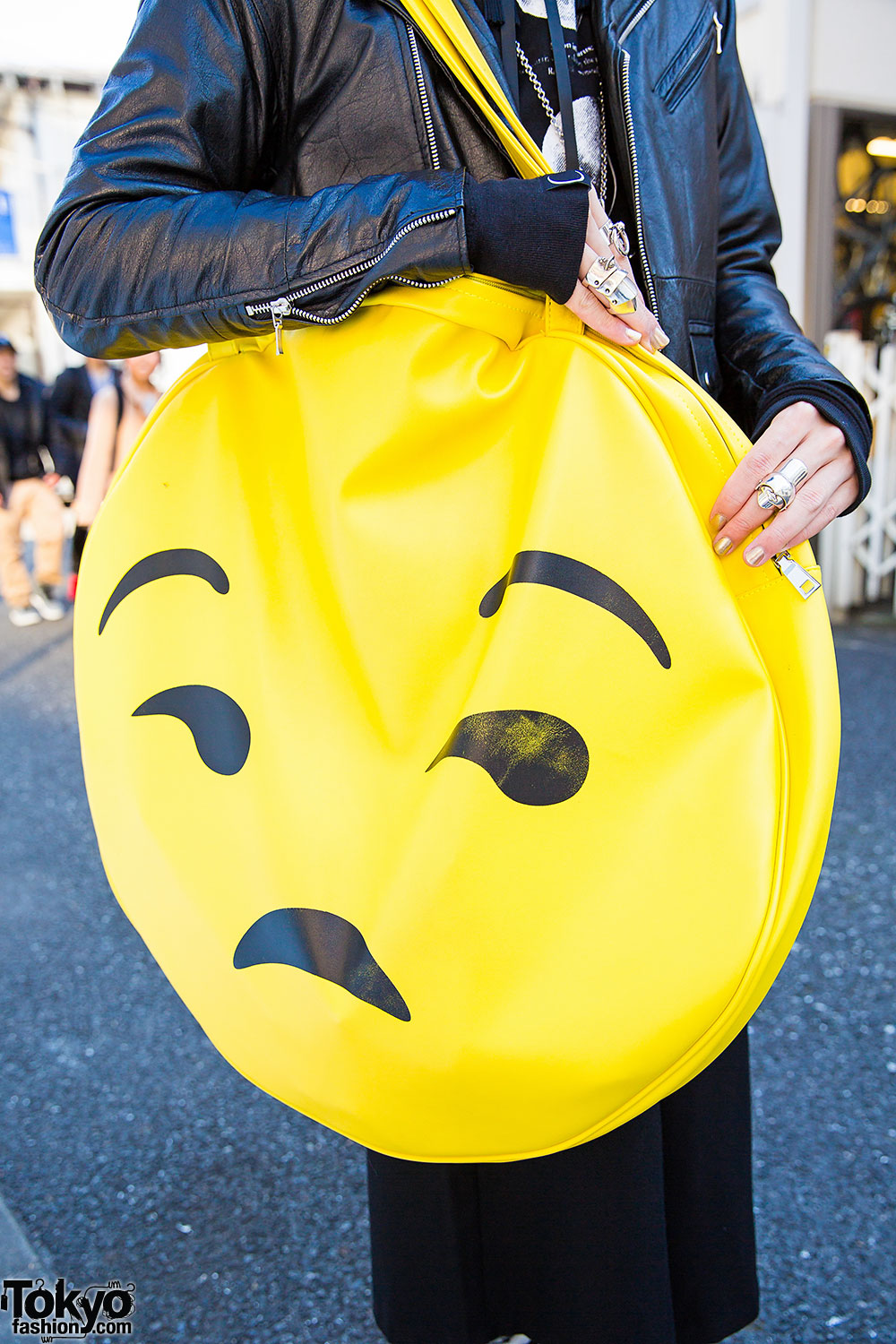 👜 Handbag emoji Meaning | Dictionary.com
