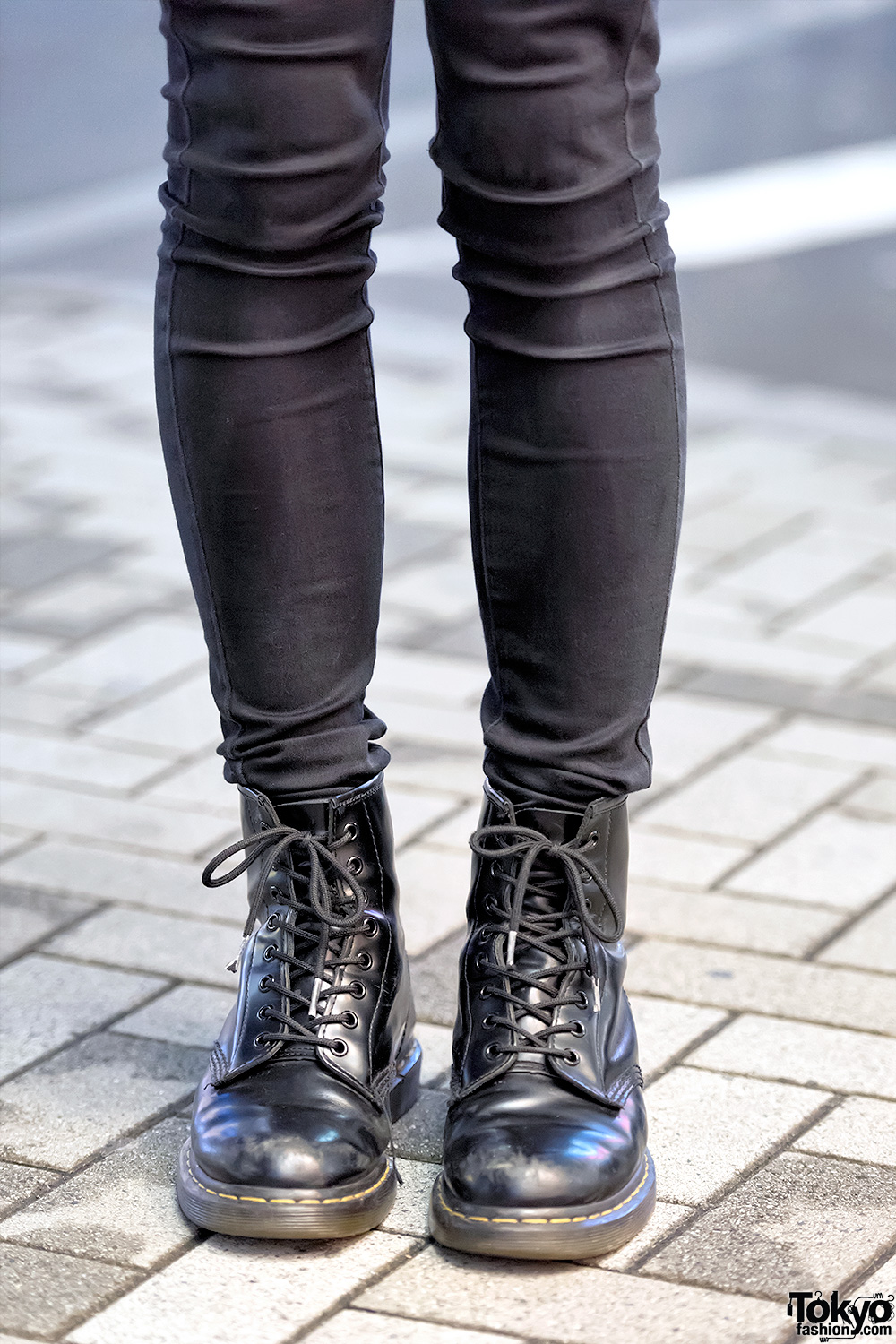 White-dr-martens-boots-blue-uniqlo-jeans-black-from-singapore-bag