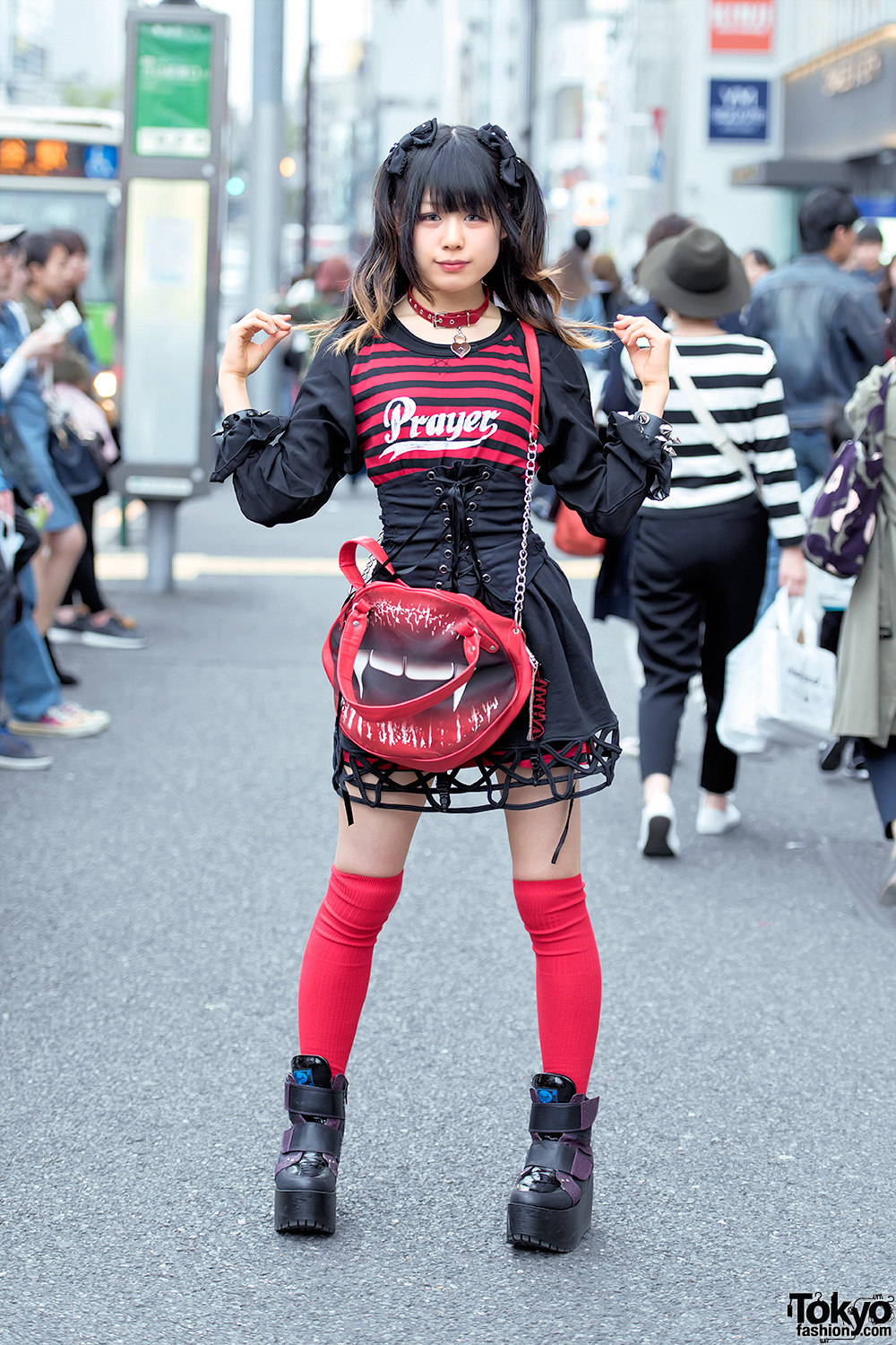 Kawaii Harajuku Fashion Pastel Goth Cute Aesthetic Soft Japanese Style  Anime Injured Girl T-Shirt