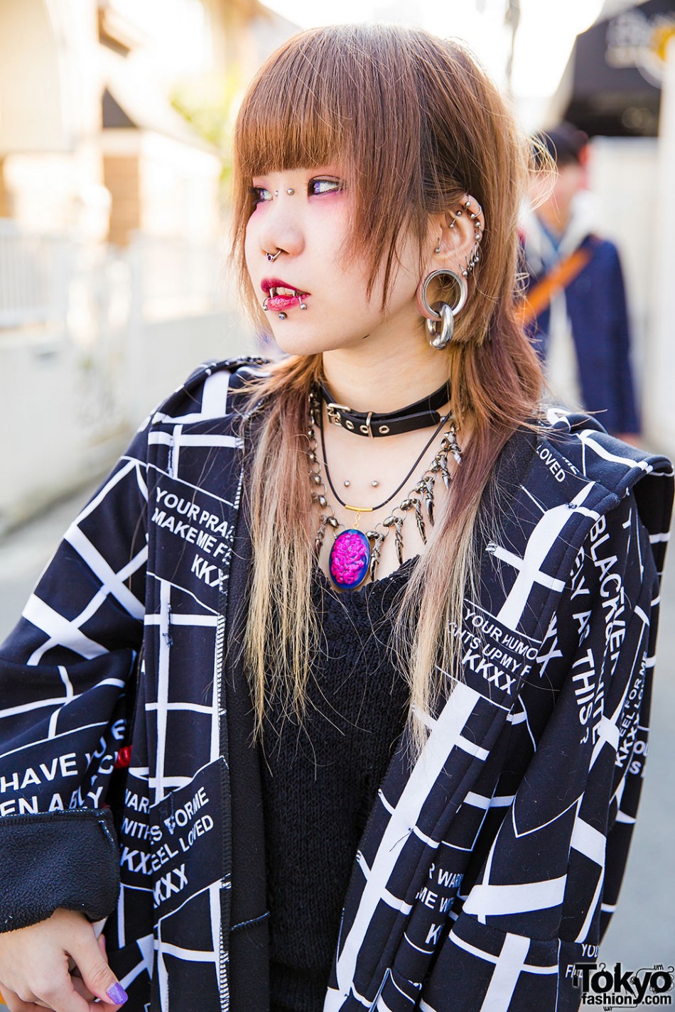 Dark Harajuku Styles w/ Body Piercings, Barokue Brain Rings & Demonia ...