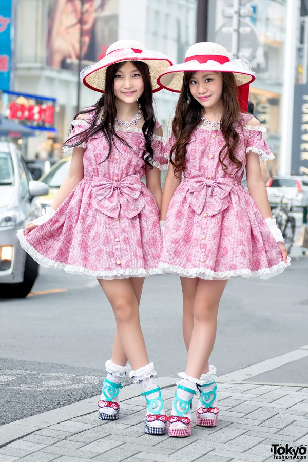 Harajuku Girls in Banana Chips Summer Street Fashion