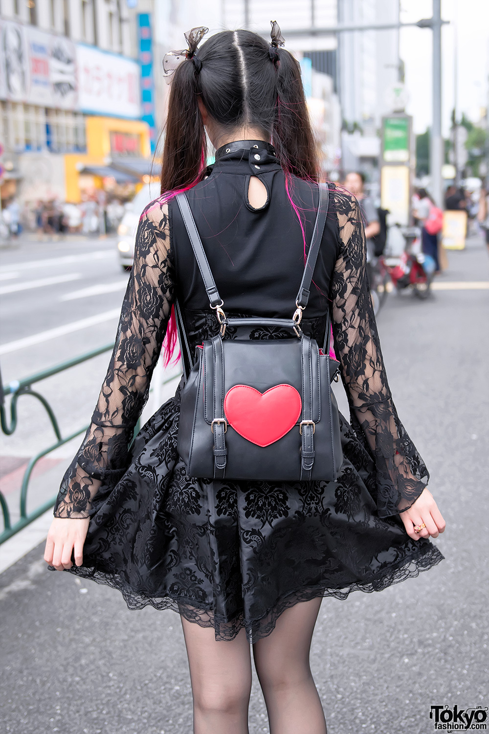 Pink Twintails, Gothic Harajuku Street Fashion & Heart 