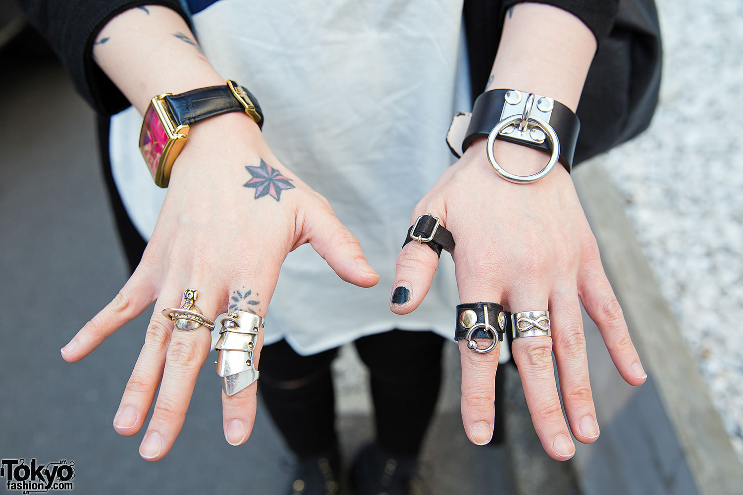 Vivienne Westwood Armor Ring & Black Nails  All black fashion, Ring tattoo  designs, Black fashion