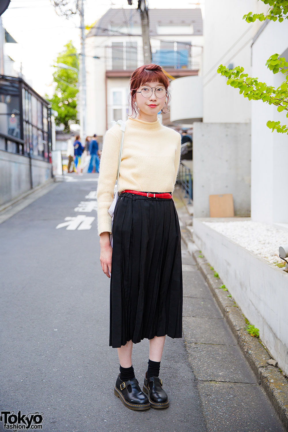 Harajuku Girl W Glasses In Vintage Sweater Midi Skirt Syrup Dr