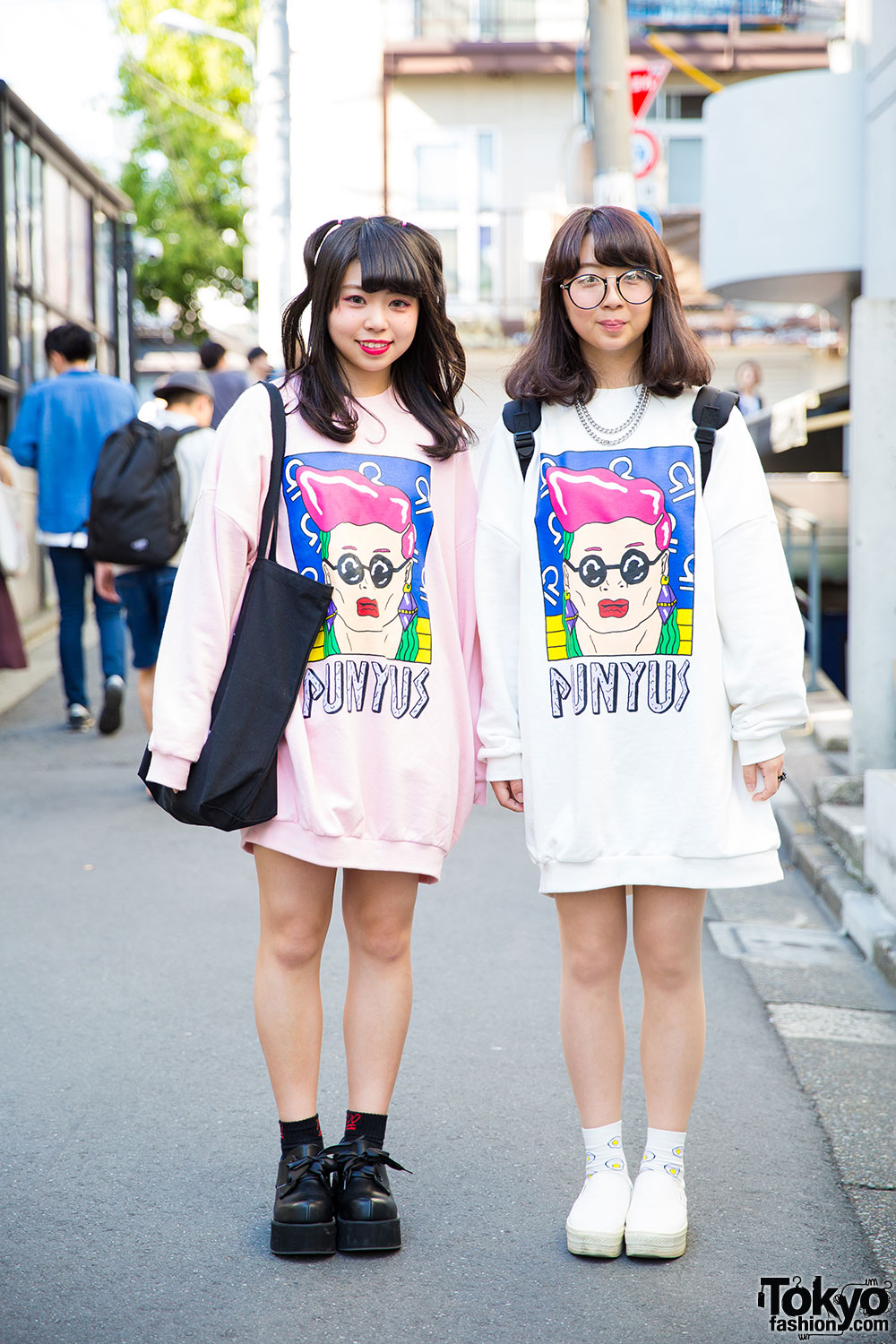 Harajuku Girls In Punyus Sweatshirts W Wc Wego And Platforms Tokyo Fashion