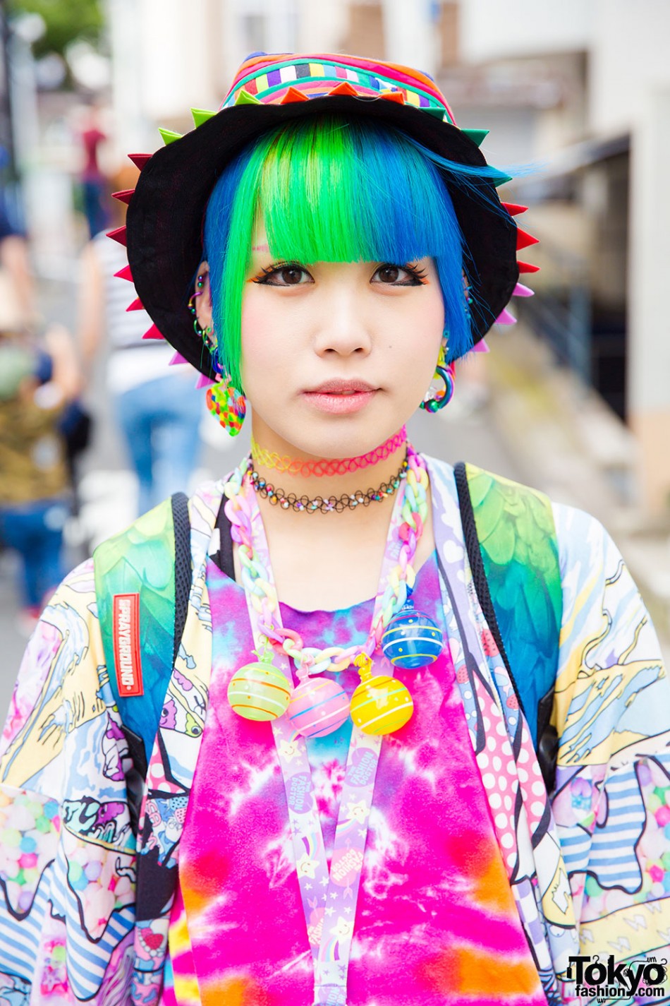 Harajuku Girl in Rainbow Fashion & Piercings w/ ACDC Rag, Sprayground ...