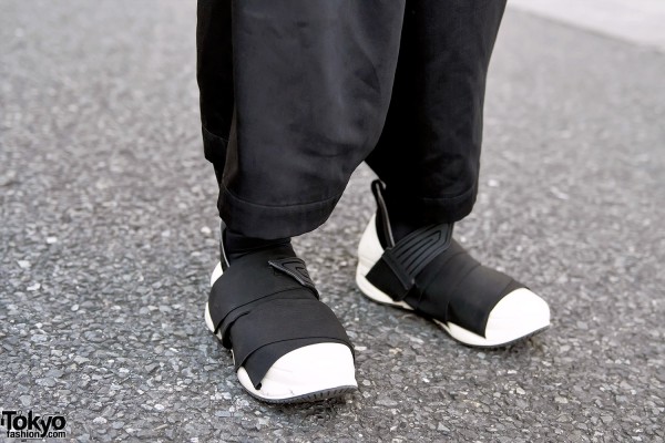 Comme Des Garcons, Yohji & Fessura Mummy Shoes on the Street in ...
