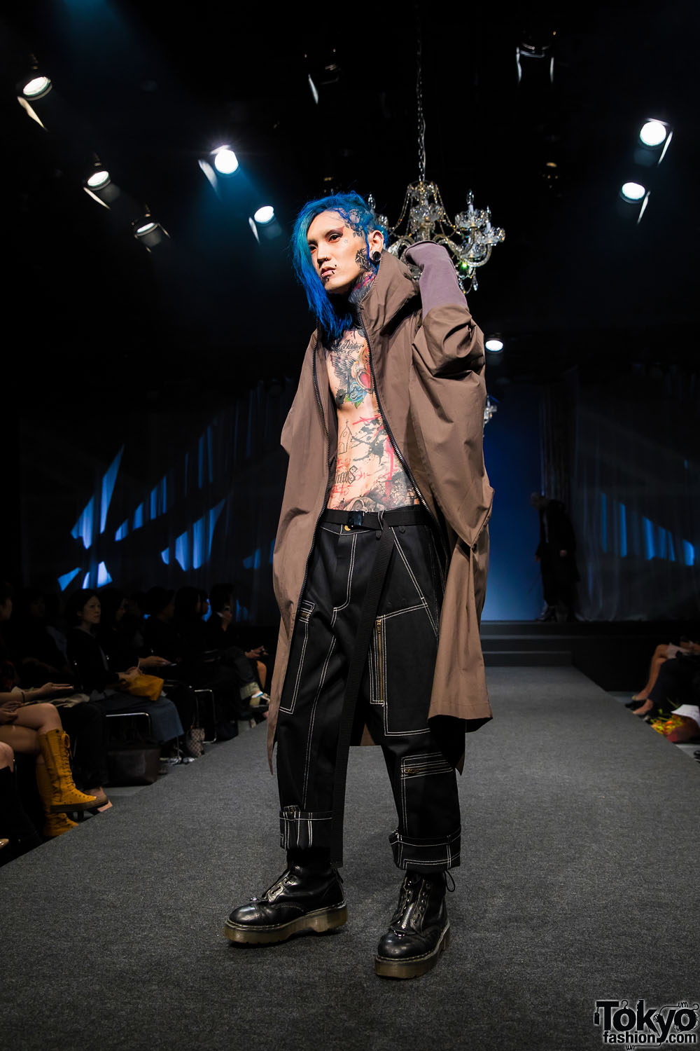 Y2K Aesthetic Institute  Cyberpunk fashion, Harajuku fashion, Futuristic  fashion