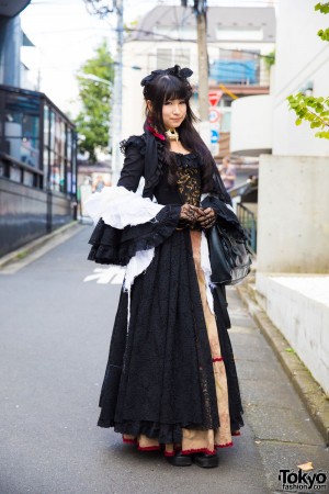 Harajuku Gothic Lolita w/ Fashion by Chante, Axes Femme & h.NAOTO Gramm ...