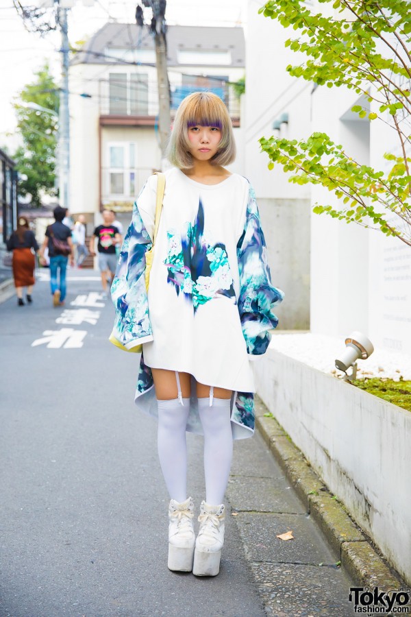 Blonde Harajuku Girl in Balmung Asymmetrical Dress, YRU Platforms & Pompompurin