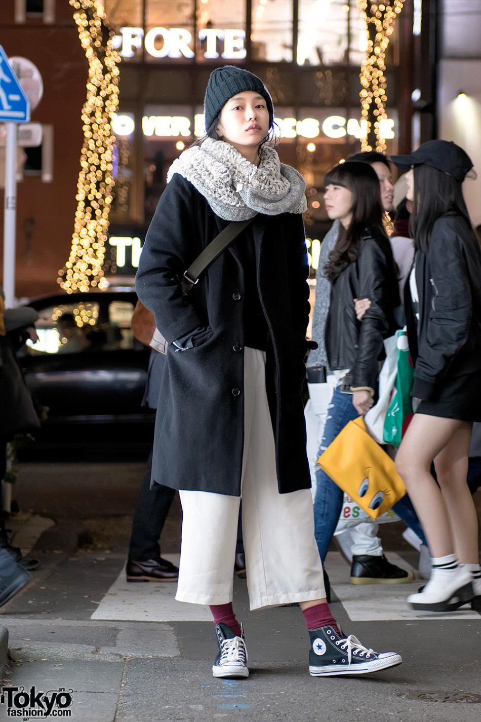 Japanese Model’s Harajuku Street Style w/ I am I Coat, Converse ...