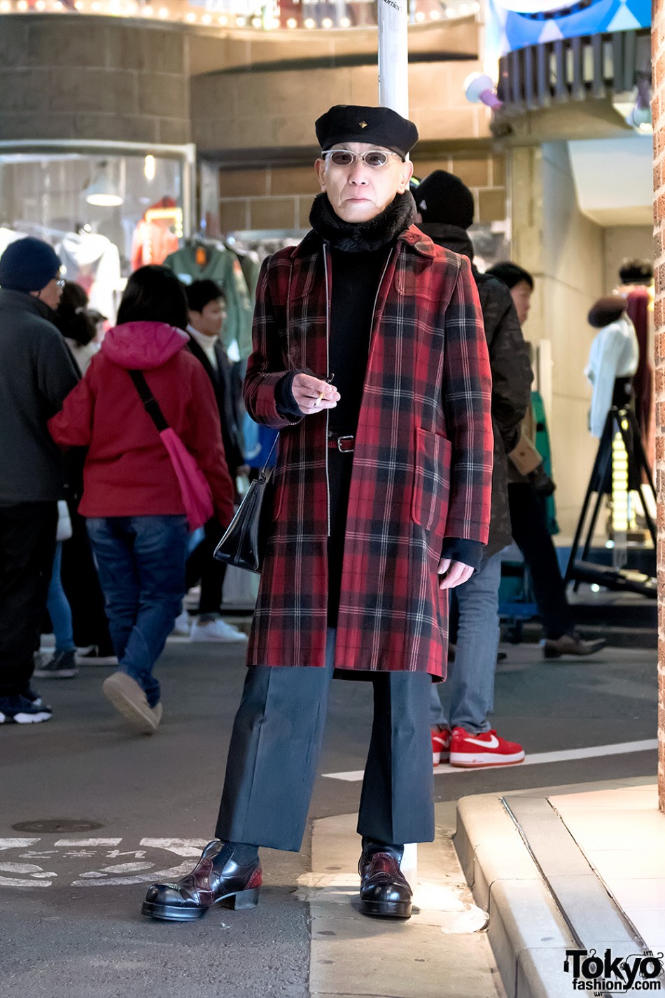 Japanese Painter in Harajuku w/ Beret, Plaid Coat, Brogues & Jean-Louis ...