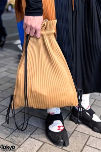 Issey Miyake Accordion Pleat Bag – Tokyo Fashion