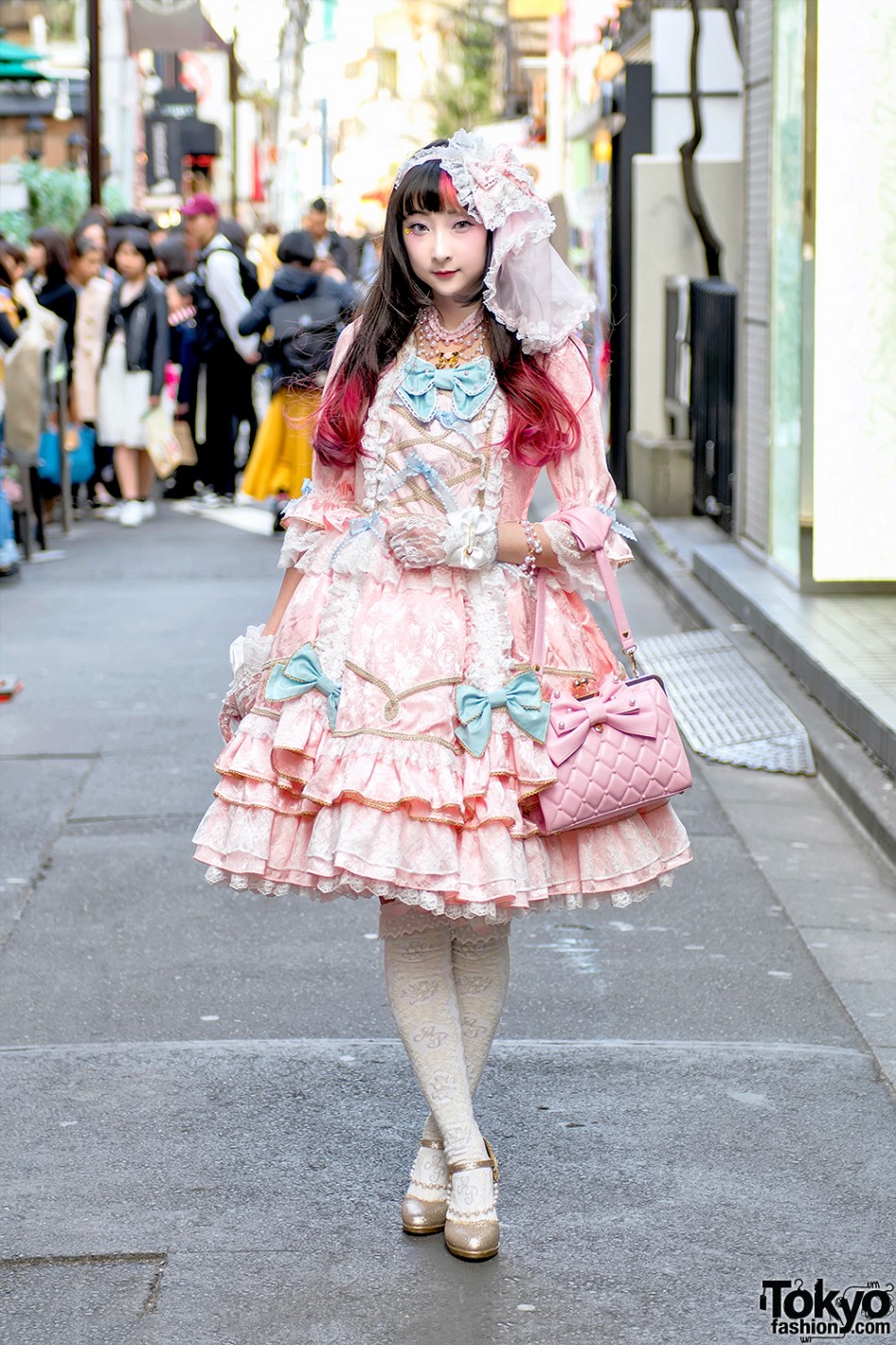 RinRin Doll In Angelic Pretty Lolita Fashion On The Street In Harajuku ...