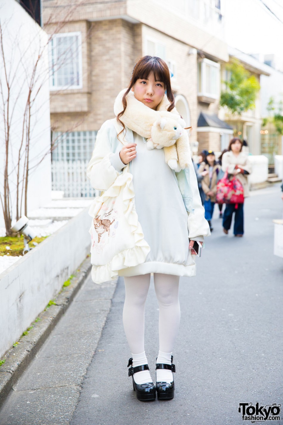 Harajuku Girl in Kawaii Fashion w/ RoseMarie Seoir & Plush Neck Warmer ...