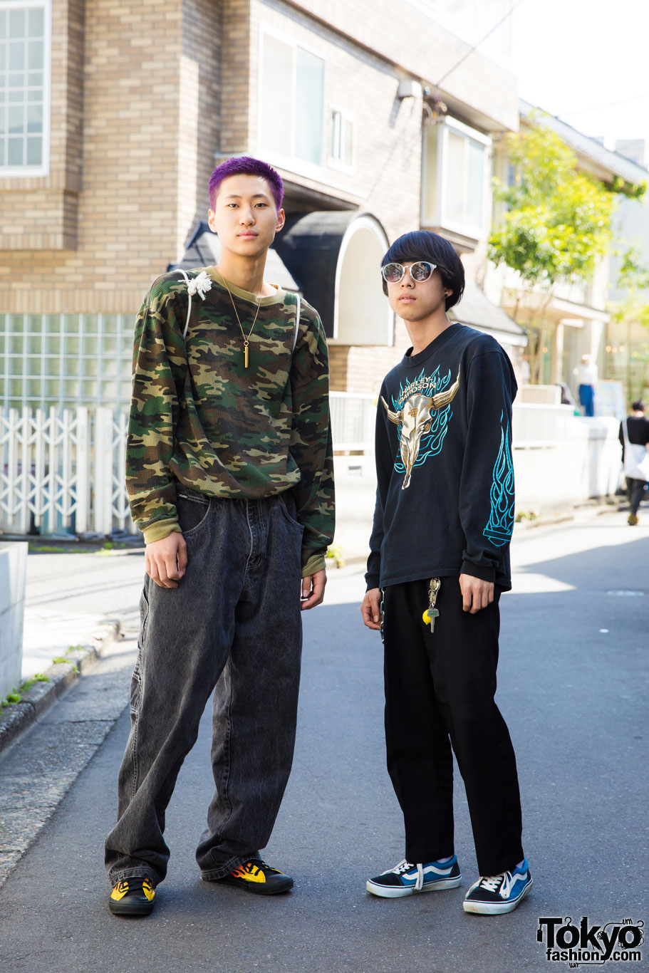 Harajuku Duo in Streetwear w/ Converse, Vans, Harley Davidson & Ambush ...