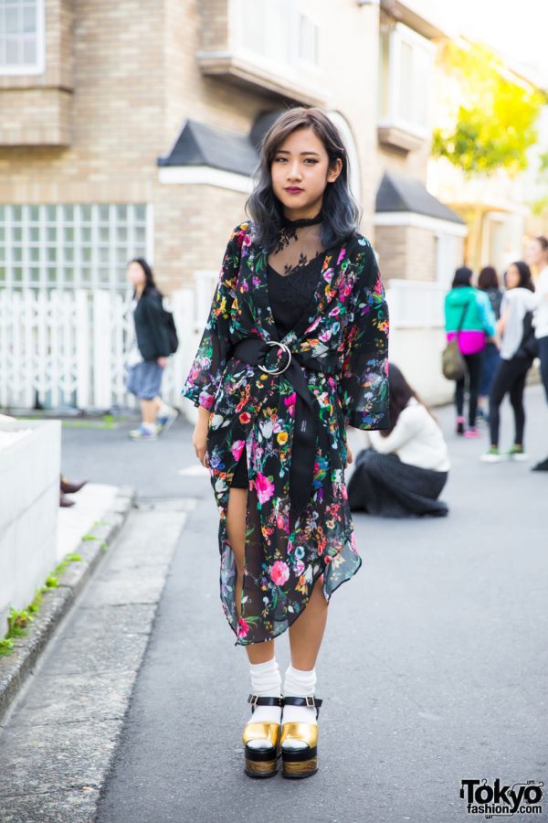 Harajuku Girl in Lace Dress & Floral Print Kimono Coat Street Fashion
