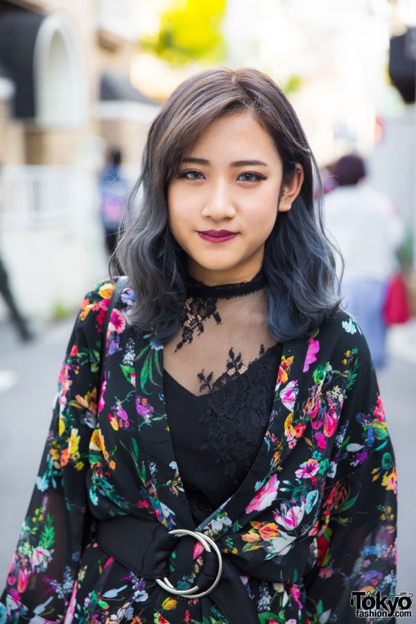 Harajuku Girl in Lace Dress & Floral Print Kimono Coat Street Fashion ...