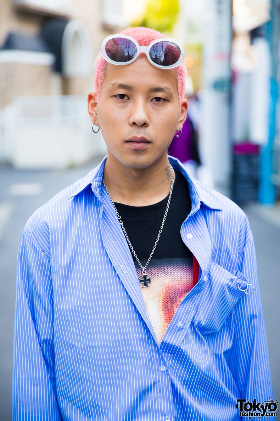 Pink-Haired Harajuku Guy in Vintage Street Fashion, Raf Simons & Faith ...