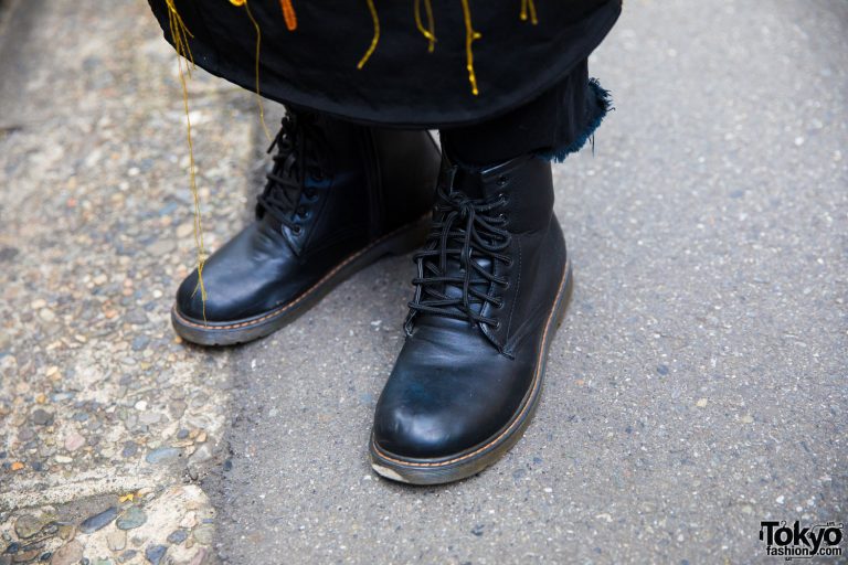 Harajuku Guy in More Than Dope Sweatshirt, Hakama & Black Boots – Tokyo ...