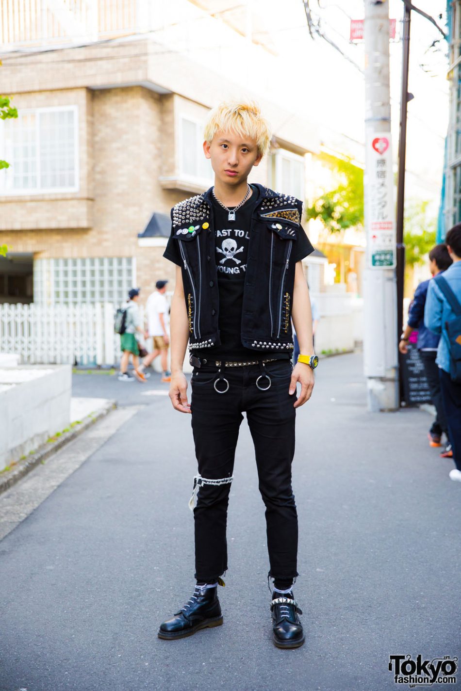 Harajuku Punk Wearing Studded 