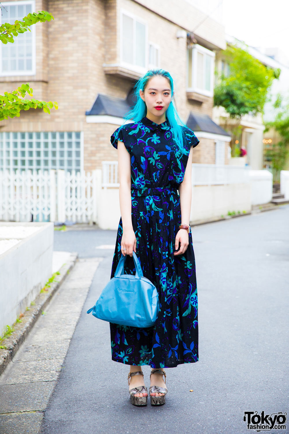 Harajuku Girl's Blue Hair & Summer Dress Street Style w/ Gucci & Sly