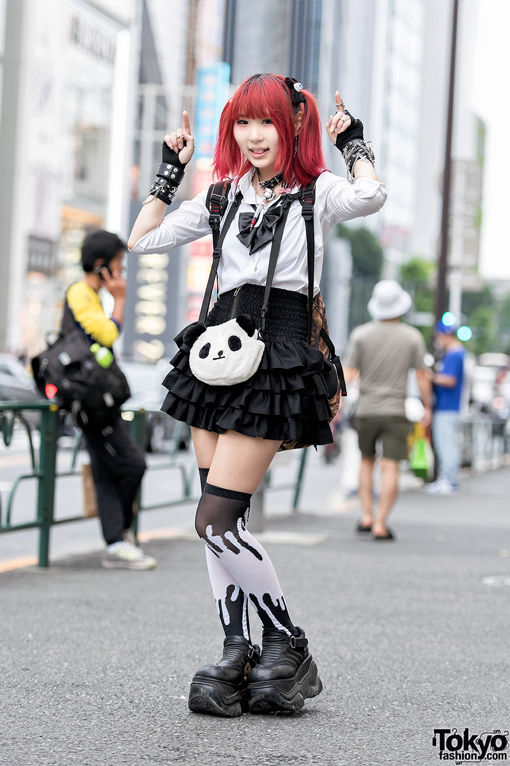 Harajuku Goth Girl w/ Pink Hair, Bell Choker, Demonia Platforms & Broken Doll Items