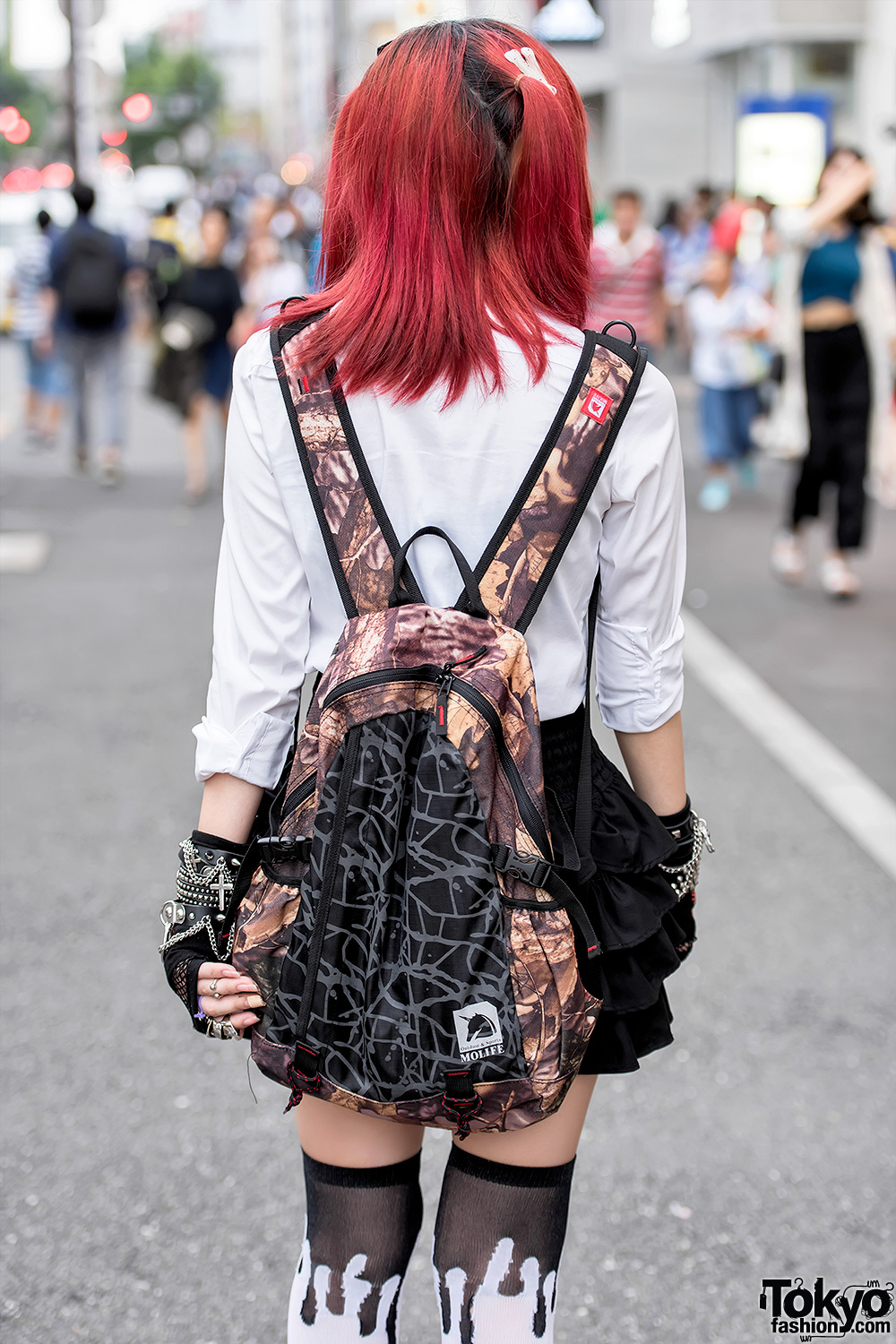 Harajuku Goth Girl w/ Pink Hair, Bell Choker, Demonia Platforms