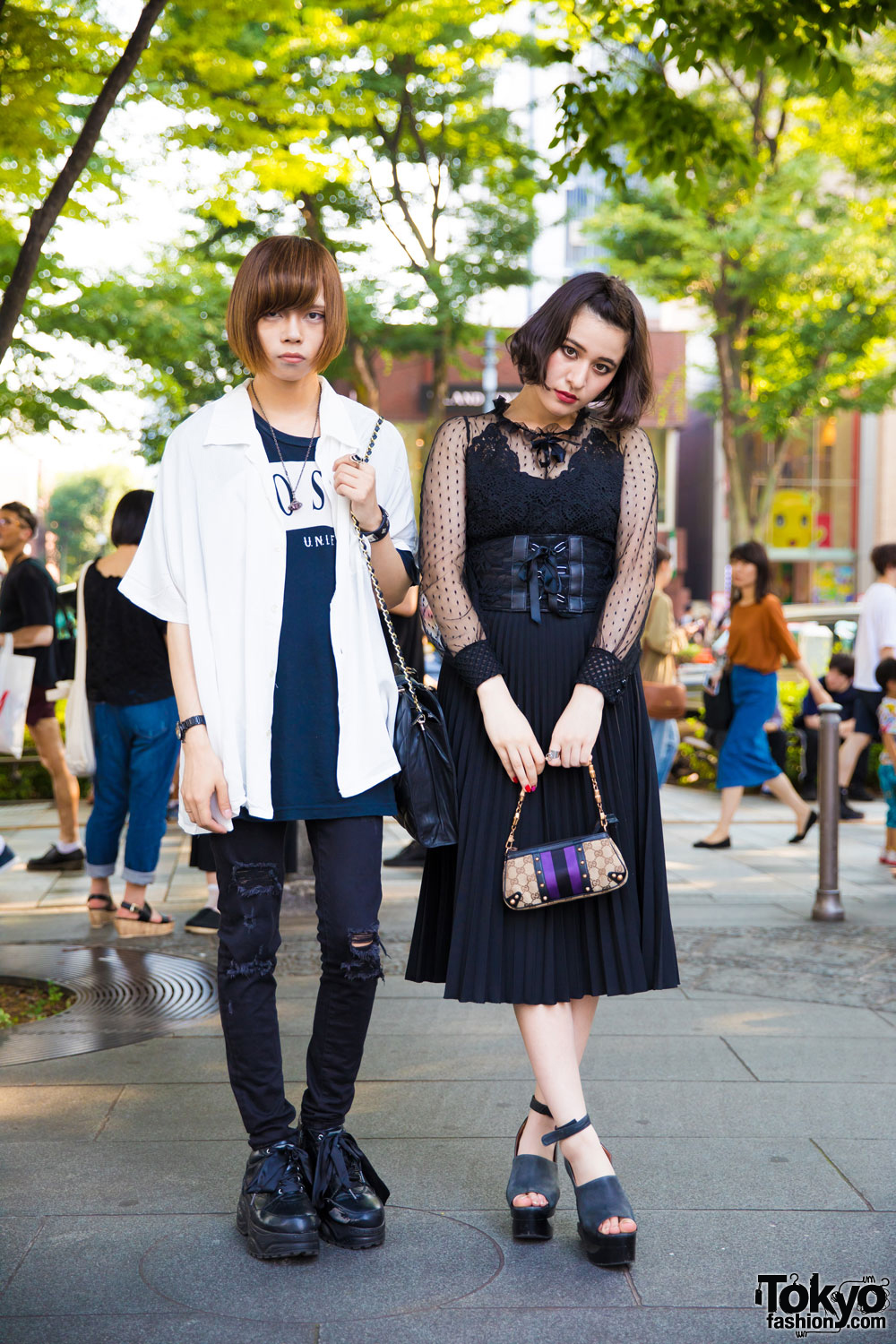 Monochrome Harajuku Street Styles w/ Gucci, Chanel, Vivienne Westwood, WHEIR Bobson, UNIF & Jeffrey Campbell