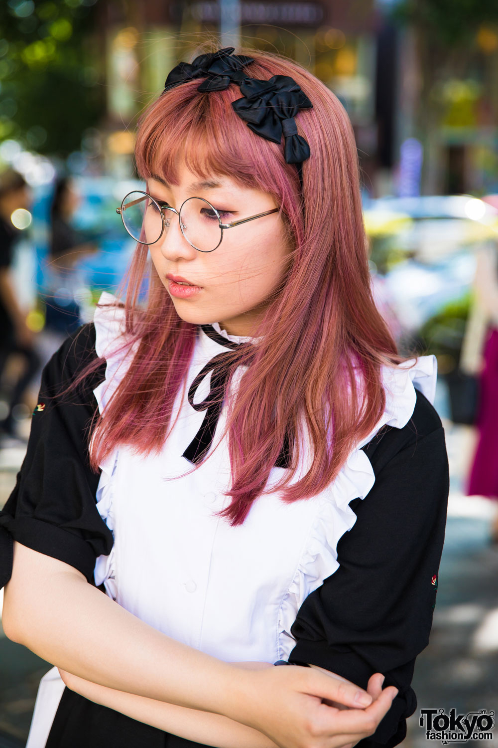 Harajuku Girl w/ Ruffle Dress, Milk Heart Handbag & Vivienne