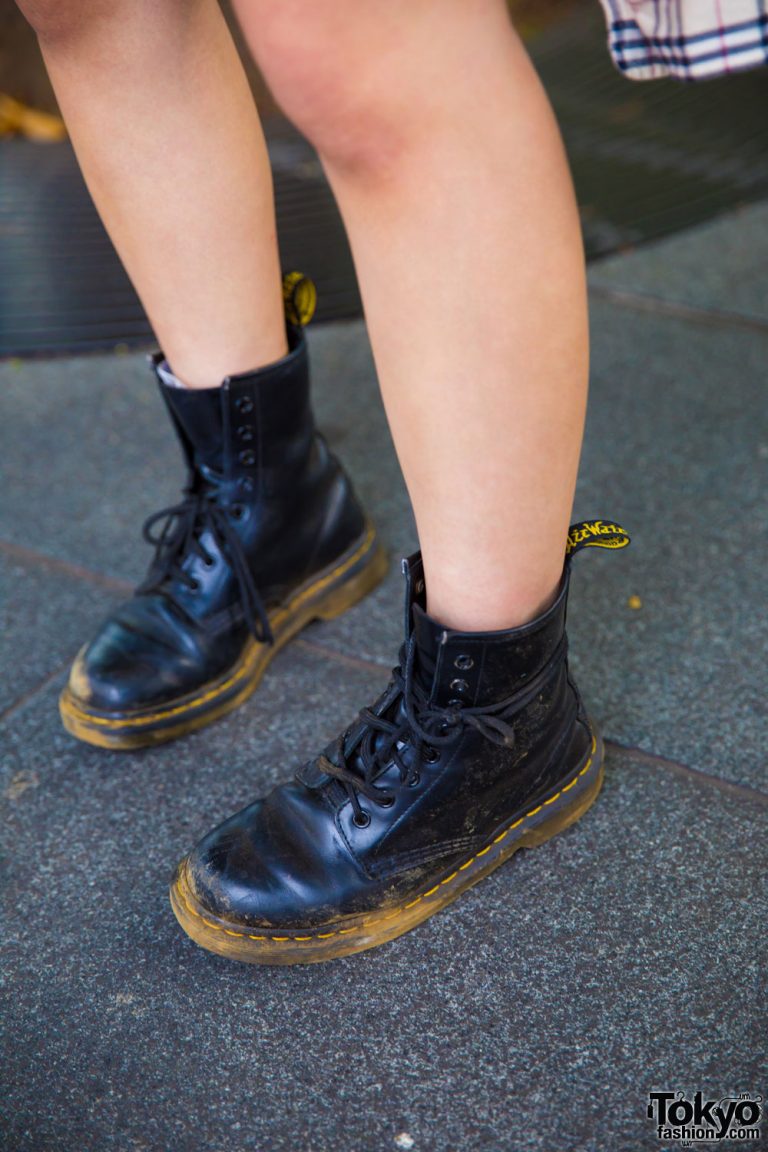 Plaid Harajuku Street Fashion w/ Burberry, Faith Tokyo, Dr. Martens ...