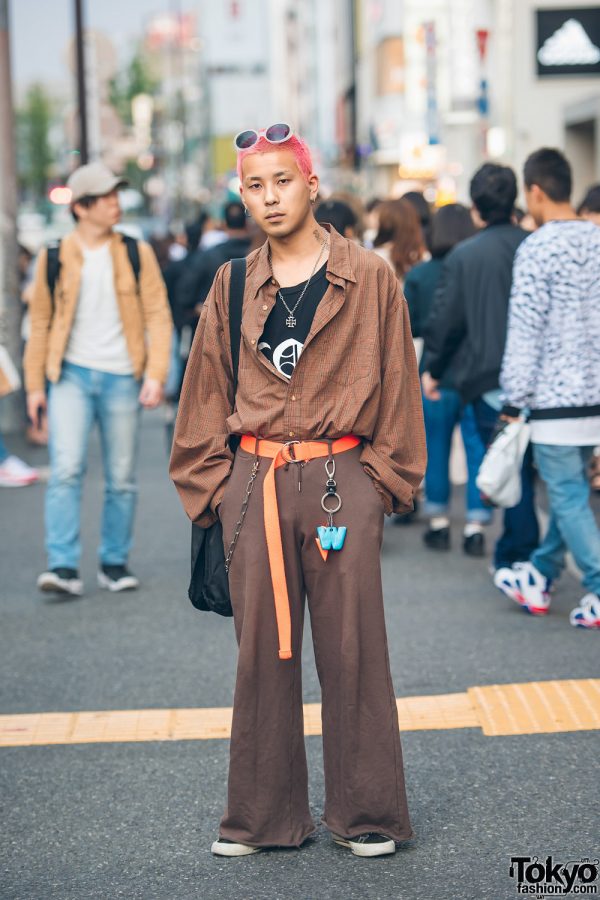 Pink-Haired Harajuku Guy in Faith Tokyo Street Fashion w/ Converse, W&LT & Vintage Messenger Bag