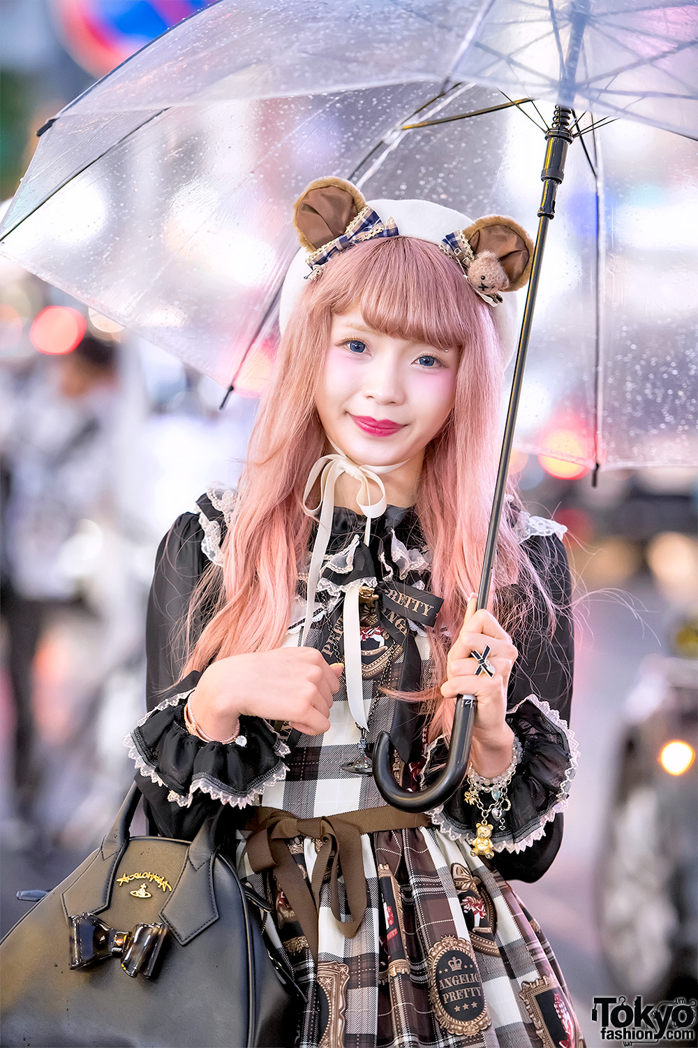 Pink Japanese Hairstyle & Kawaii Animal Ears – Tokyo Fashion