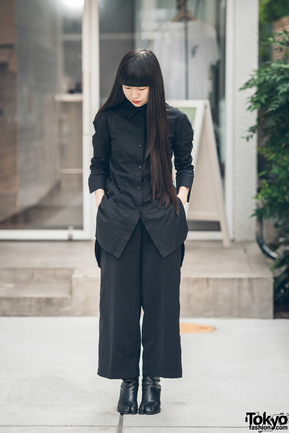 Dark Minimalist Japanese Street Style W Yohji Yamamoto And Martin Margiela Tabi Boots Tokyo Fashion