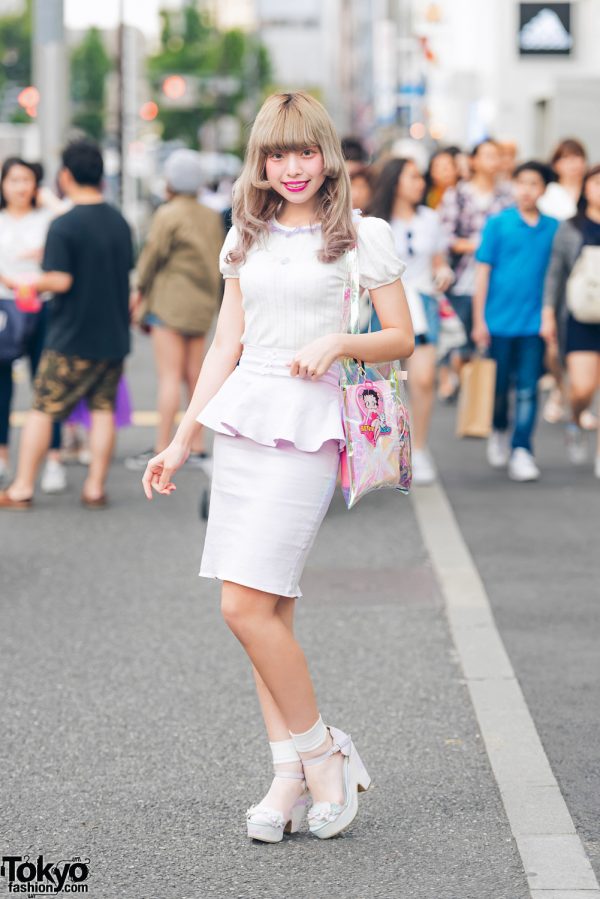 Harajuku Monster Cafe Girl in Kawaii Pastel Fashion w/ Honey Cinnamon, Neon Moon, & Online Shops
