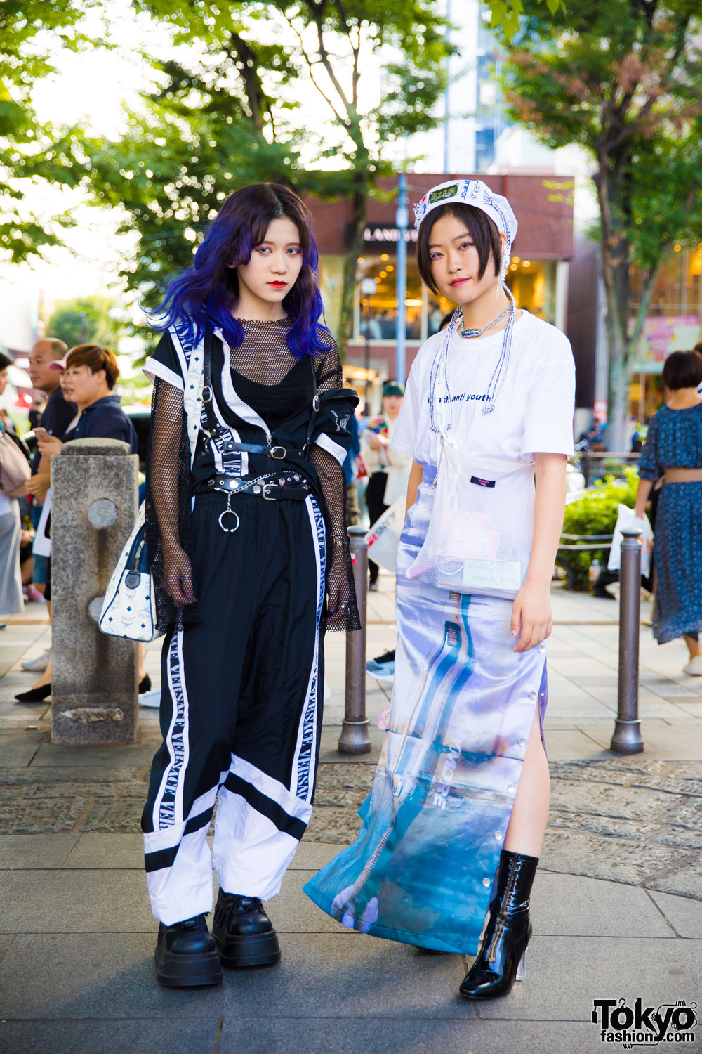 Japanese Fashion Designer w/ Gothic Kimono & Corset Street Style in ...