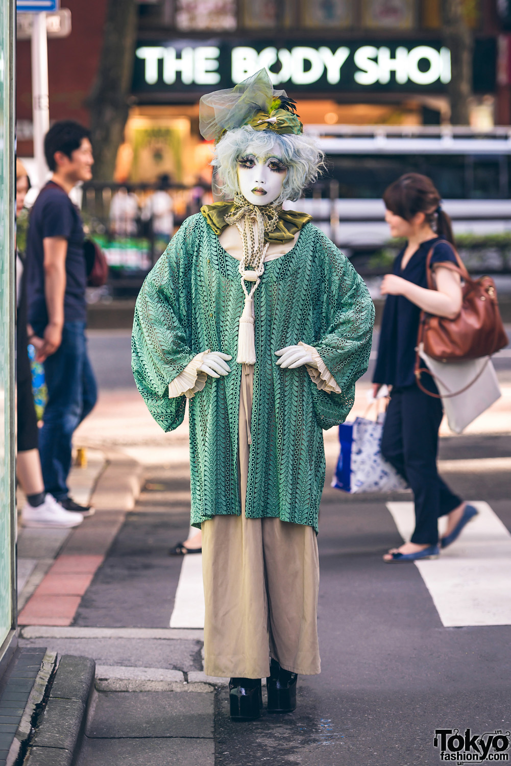 Japanese Shironuri Artist Minori in Harajuku w/ Green Vintage & Handmade Fashion