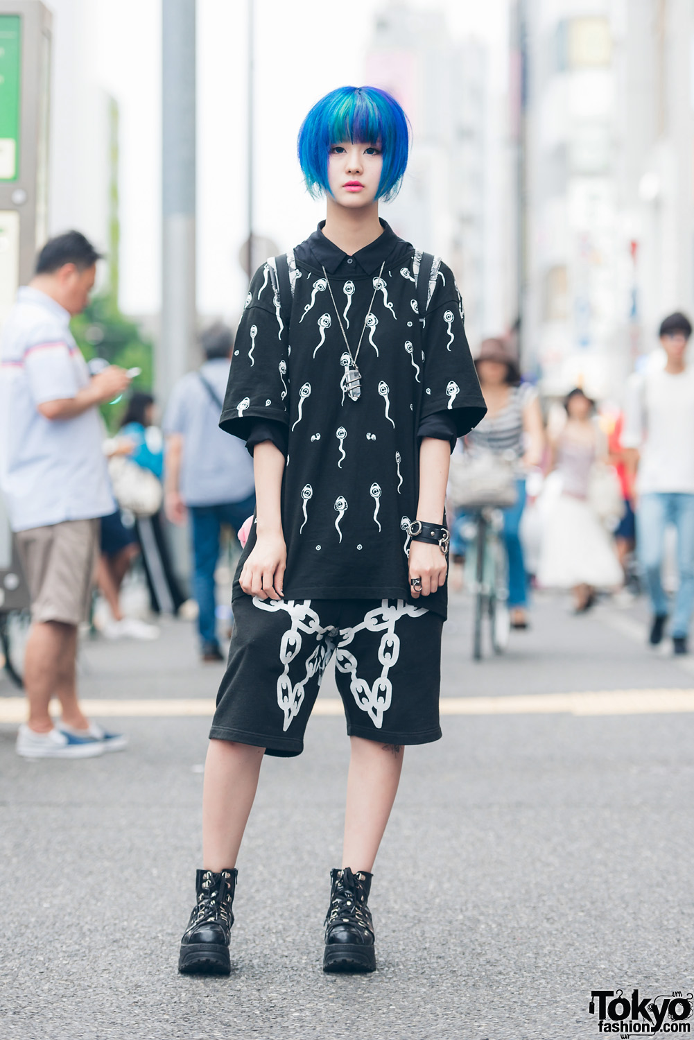 Blue-Haired Harajuku Girl in Far Star Fashion, Kill Star Bag & Yosuke USA Boots