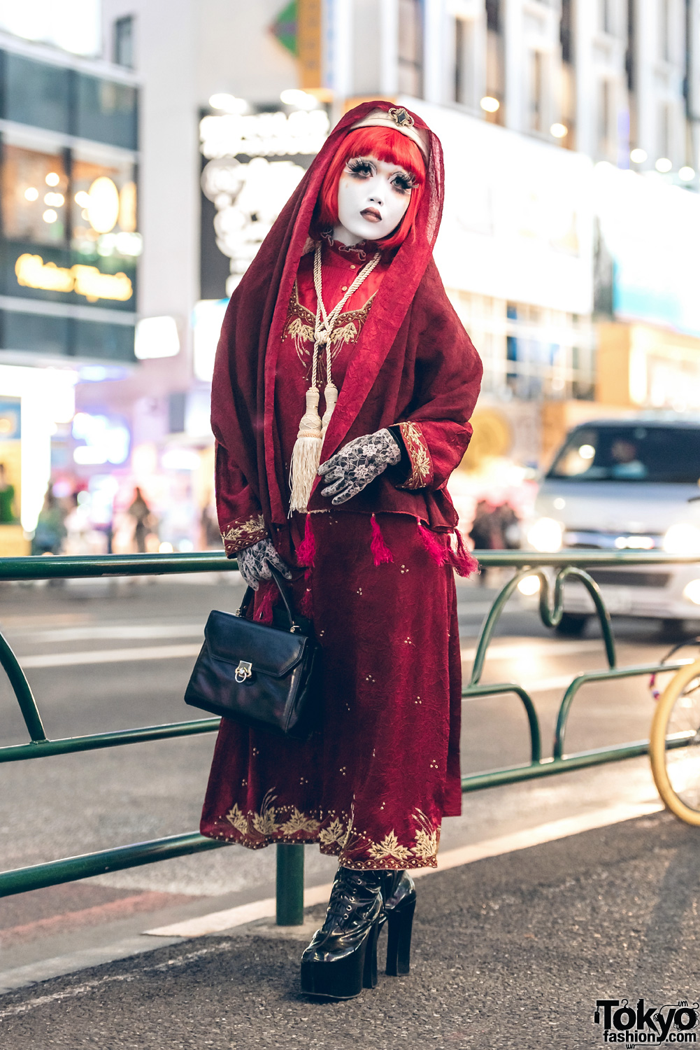 Shironuri Artist Minori in Harajuku w/ Vintage & Handmade Fashion, Velvet Dress & Veil