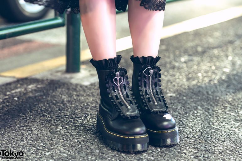 Harajuku Girl in Kawaii Black Fashion w/ Candy Stripper, Bubbles, E ...