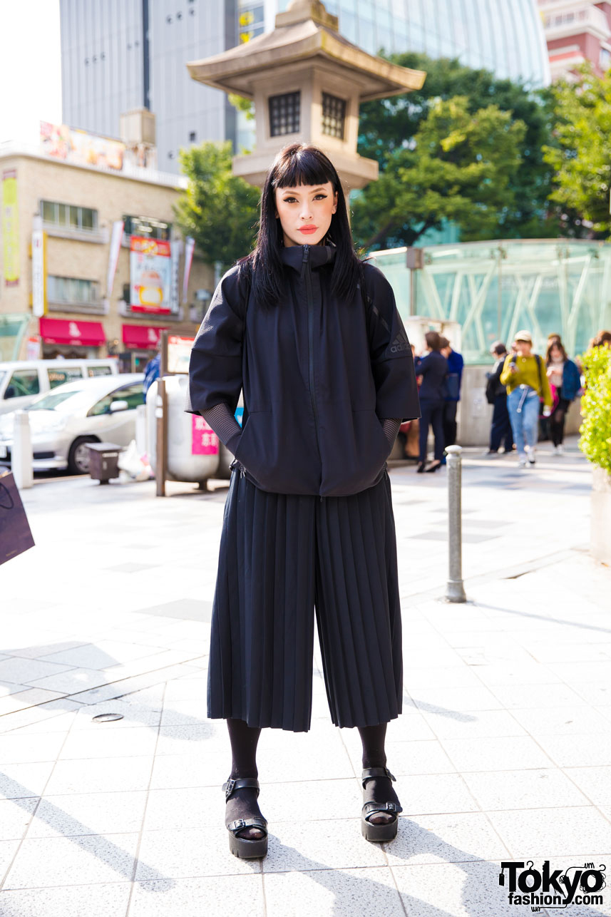 All Black Street Fashion in Harajuku w/ Adidas Zipper Jacket & See Through Drawstring Backpack