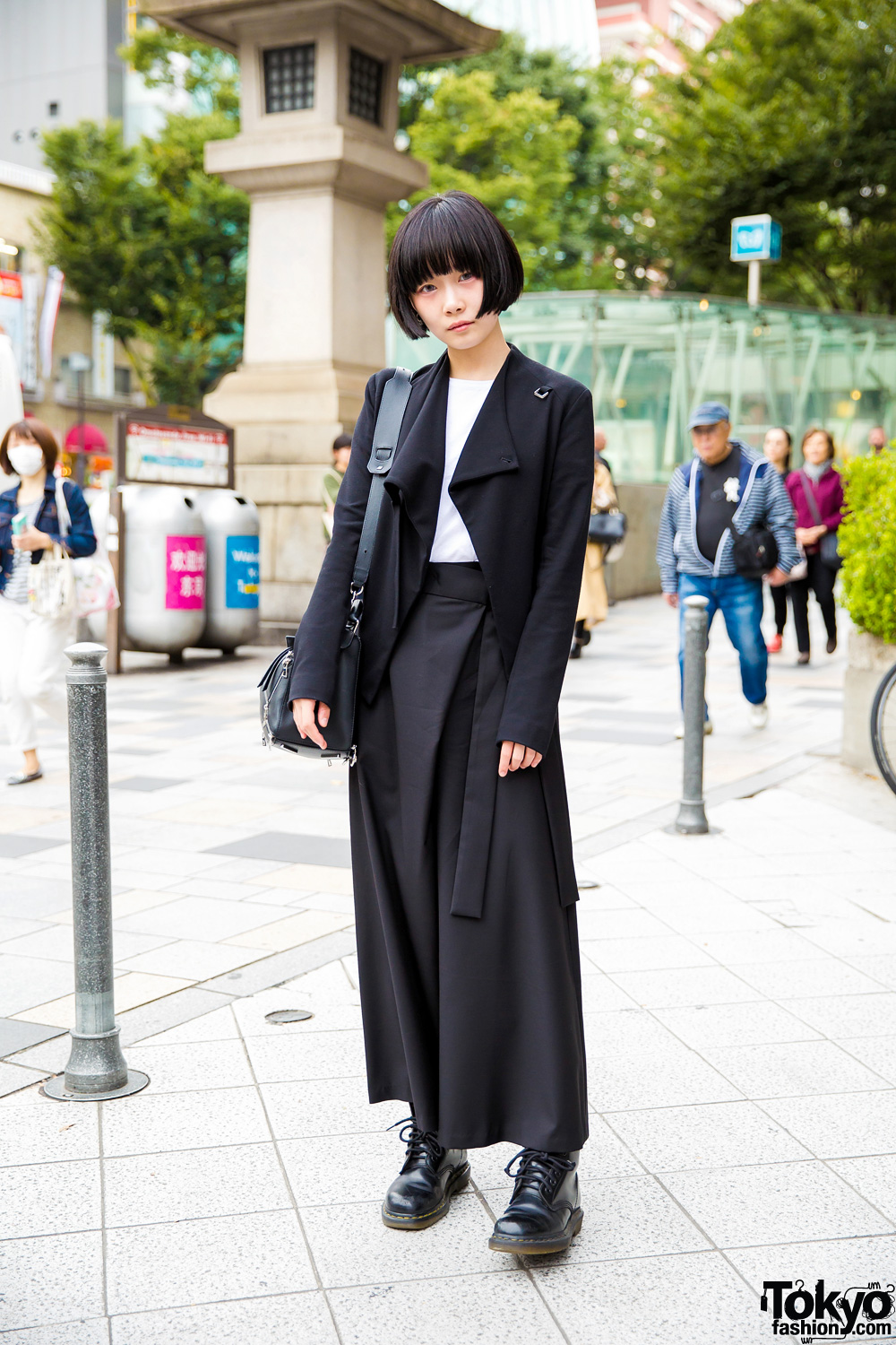 Minimalist Tokyo Street Fashion w/ Loewe Puzzle Bag, Helmut Lang, Three ...