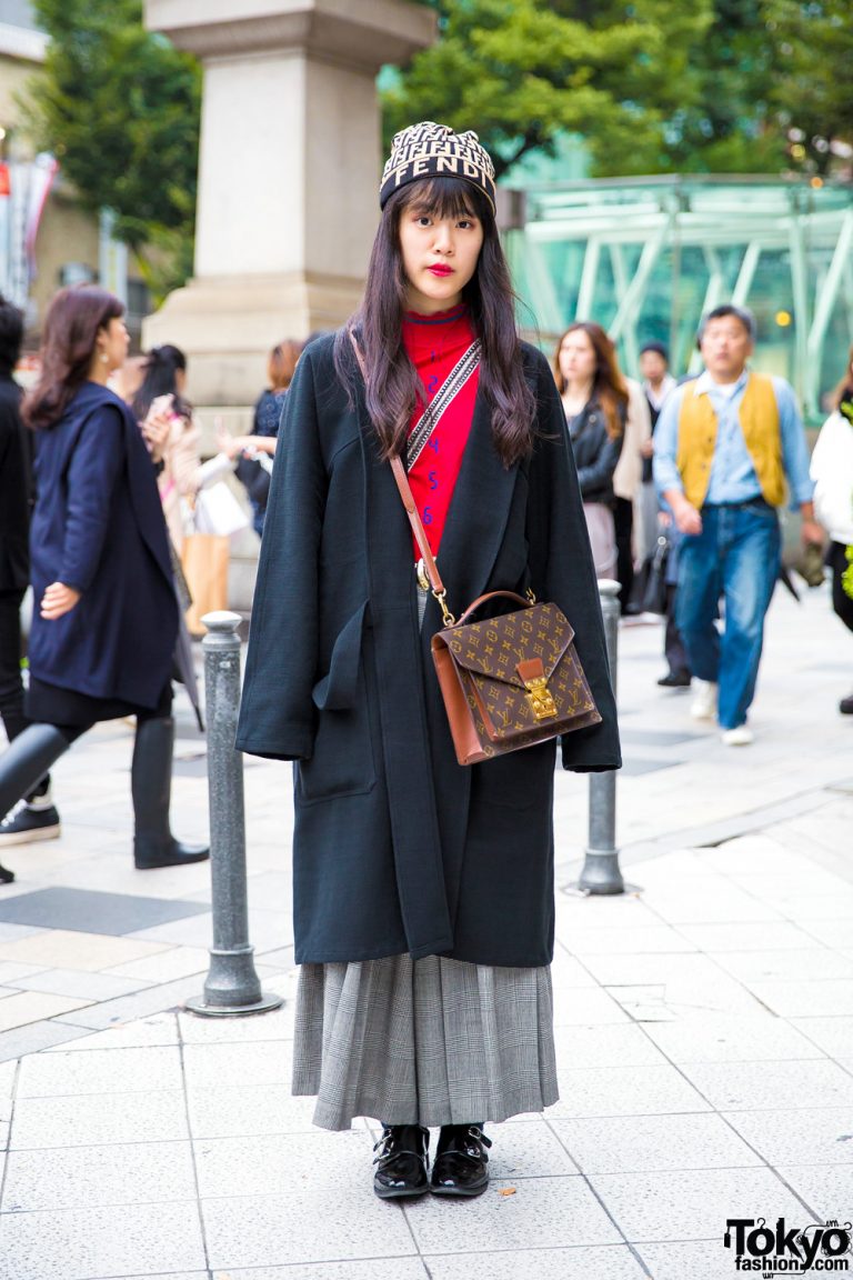Harajuku Girl in Vintage Maxi Coat From Fethers Goffa, Louis Vuitton ...