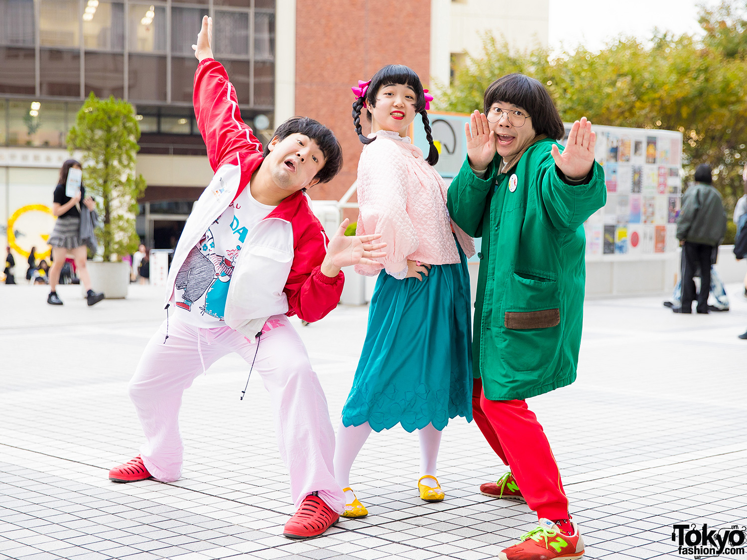 Japanese Entertainers in Colorful Streetwear w/ Vintage, Waku Waku Date, Love & Pink, Hangyodon & Sakata Aimi