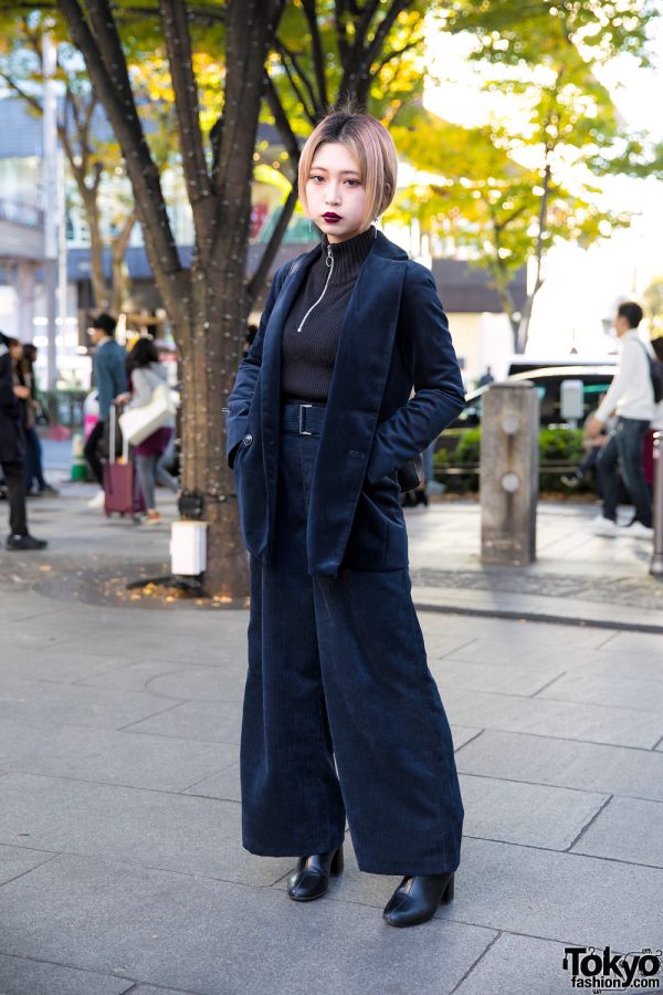 Dark Harajuku Street Fashion & Bob Hairstyle w/ Velvet Blazer & Ribbed Turtleneck Top