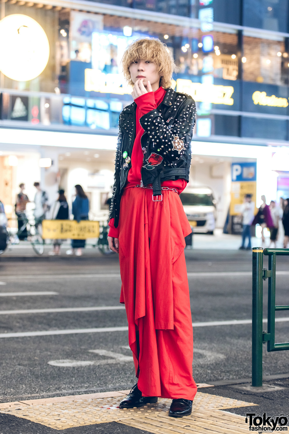 Harajuku Guy in Edgy Black-and-Red Fashion w/ Zara Women & Takeo Kikuchi