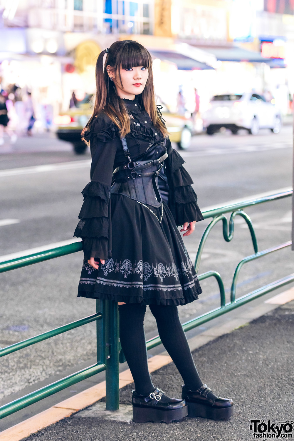 Gothic Lolita Fashion in Harajuku w/ Ozz Oneste & Yosuke Platform Shoes
