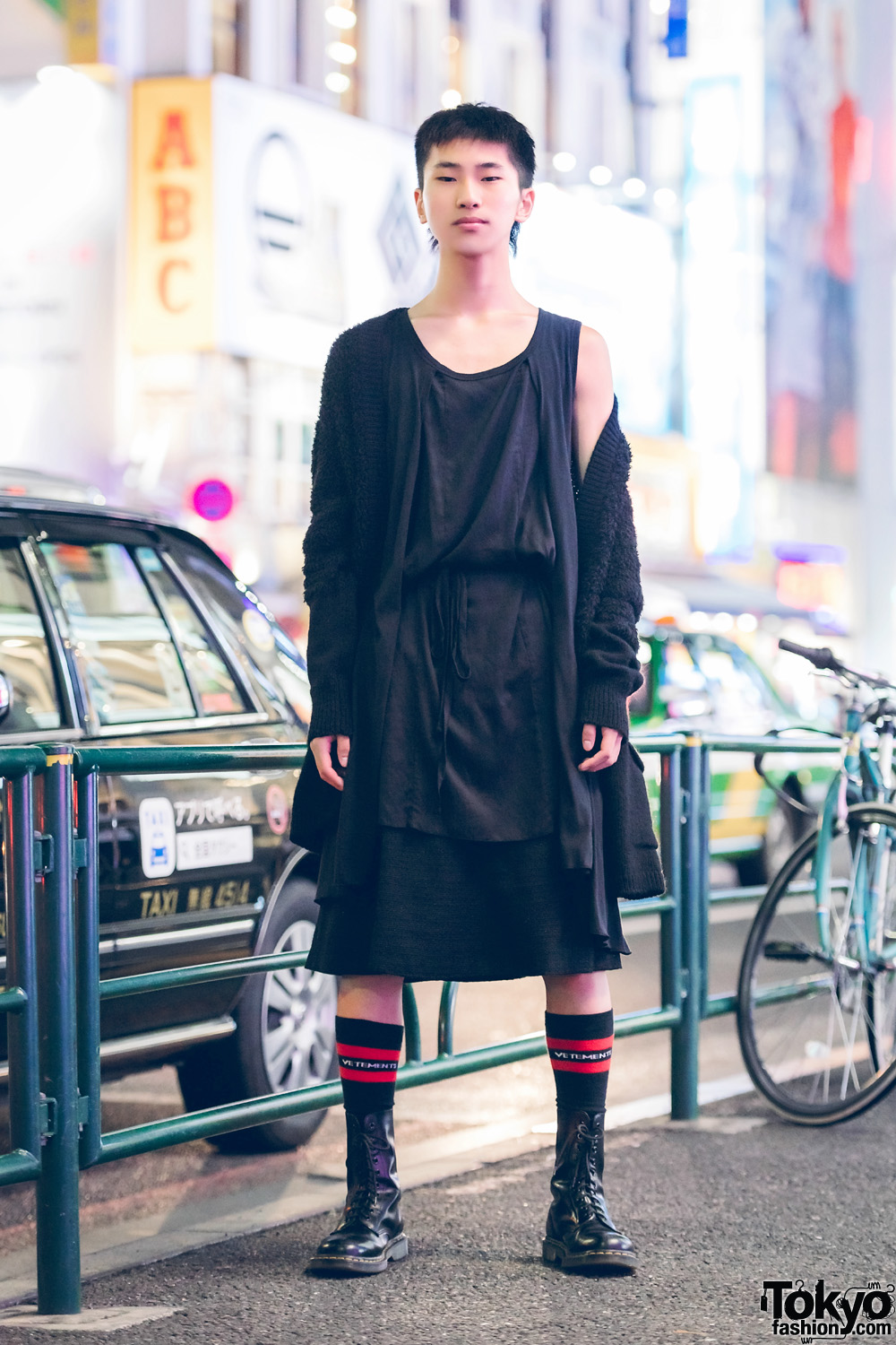 scherp plakboek pols Mens Streetwear in Harajuku w/ 5 Preview, Dr. Martens & Vetements – Tokyo  Fashion